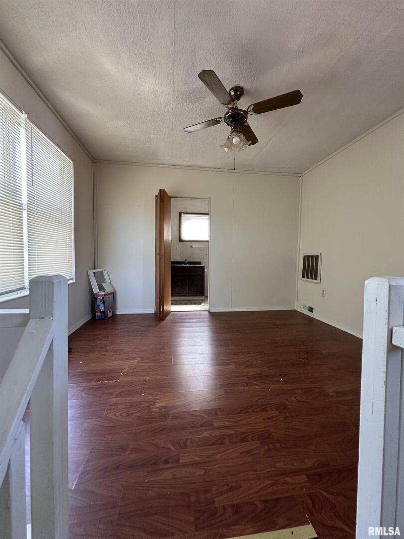 1219 South Court Street Marion, IL 62959 - Photo 10 of 14