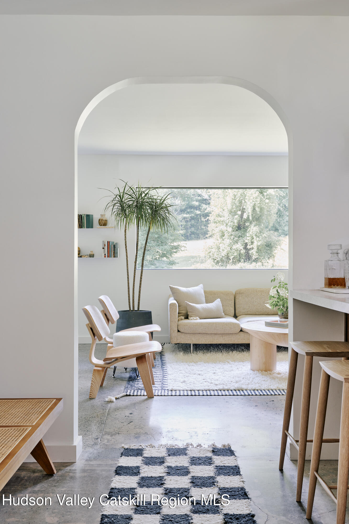 35 Race Track Road Bearsville, NY 12409 - Photo 5 of 15 Jun 26 2022_Phillip_Reed_Meghan_Holzhaue