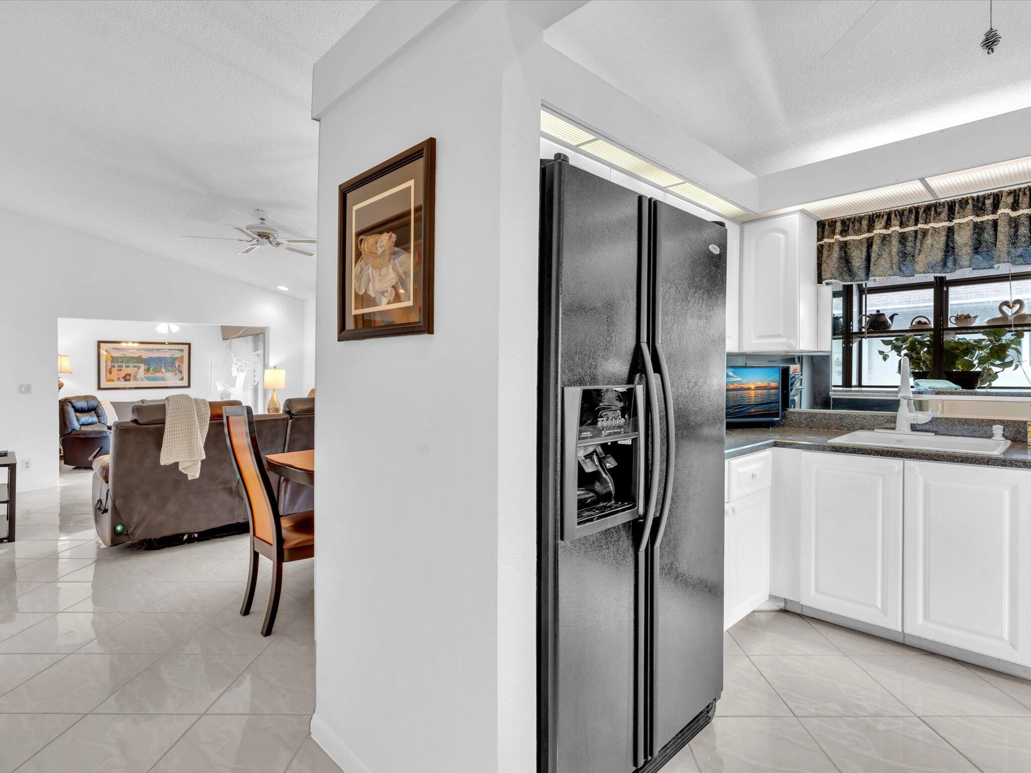 8625 Jasmine Way Boca Raton, FL 33496 - Photo 5 of 60 Kitchen - Dining