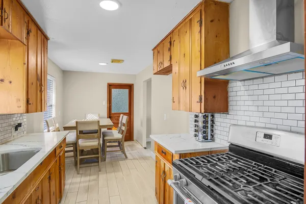 $1,600 | 3306 Earl Street, Pasadena, TX 77503