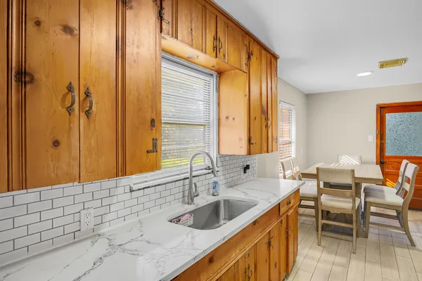 $1,600 | 3306 Earl Street, Pasadena, TX 77503