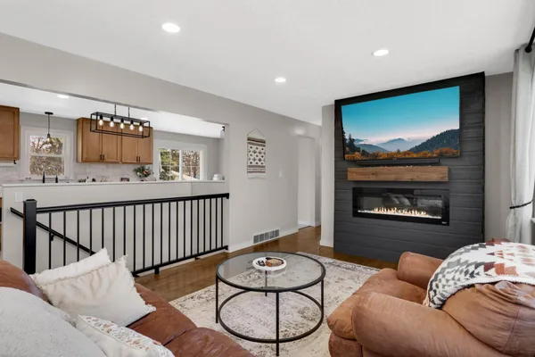 $289,000 | 1839 Walnut Street, Hastings, MN 55033