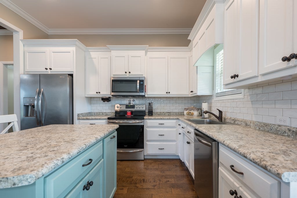 2772 Rabbit Ridge Run Valdosta, GA 31605 - Photo 9 of 34 Gallery Image 9