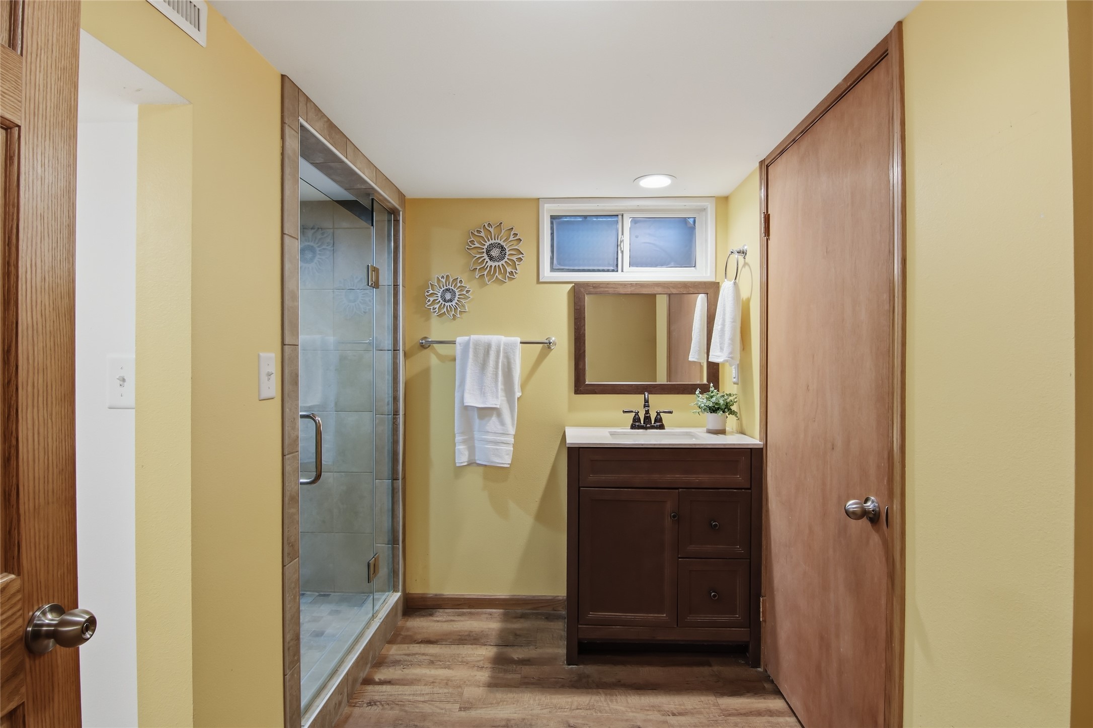 2715 Rudolph Road Eau Claire, WI 54701 - Photo 13 of 38
