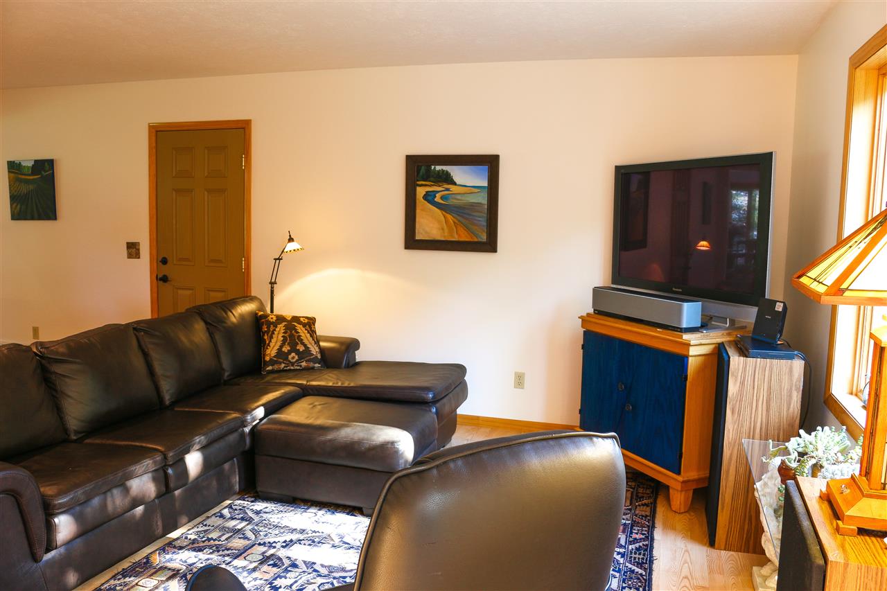 5231 Goodrick Road Traverse City, MI 49684 - Photo 11 of 21 1820839-10.JPG