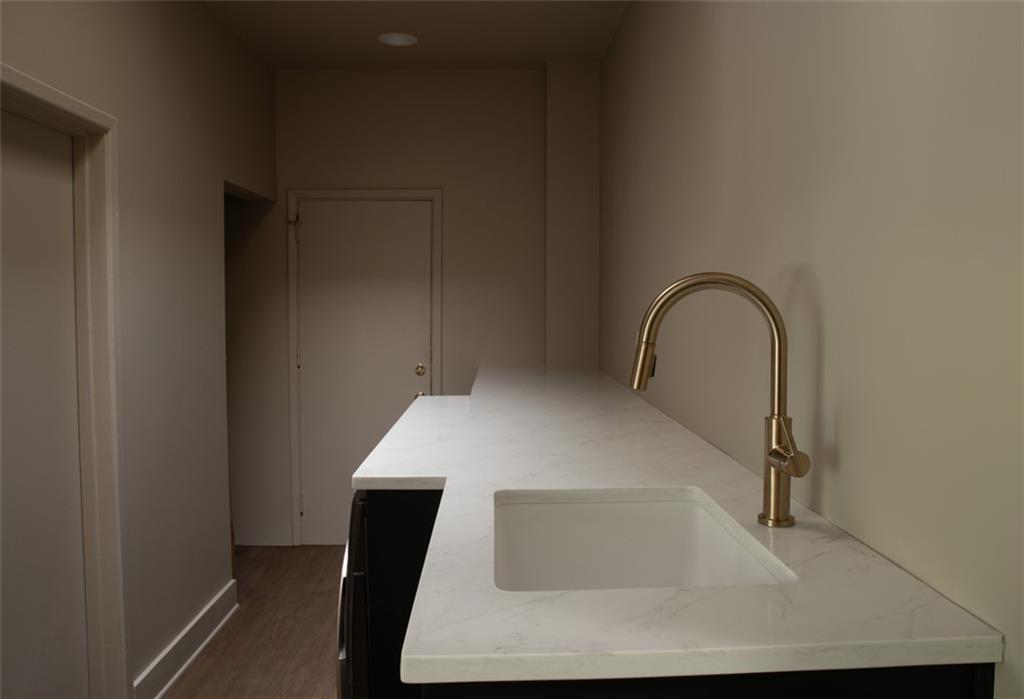 627 Old Ivy Road Northeast Atlanta, GA 30342 - Photo 16 of 29 Gallery Image 16