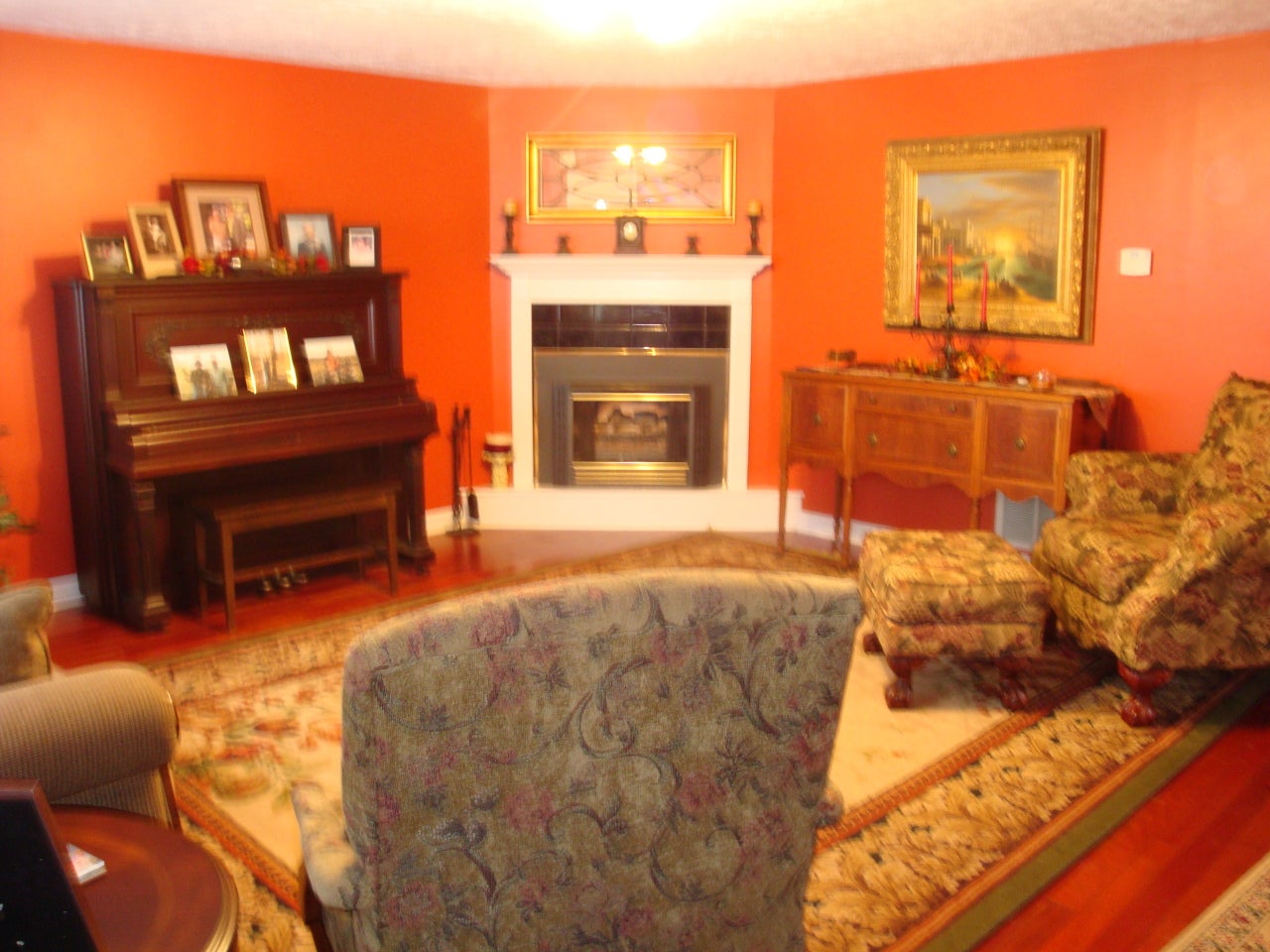 37 Village Road Lewisburg, WV 24901 - Photo 4 of 20 Living Room