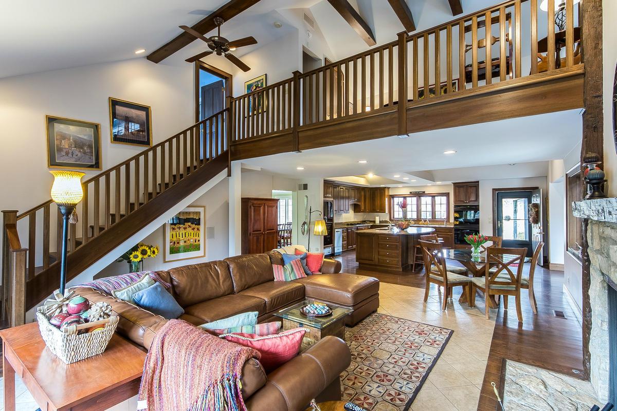 2437 Lane Road Columbus, OH 43220 - Photo 15 of 27