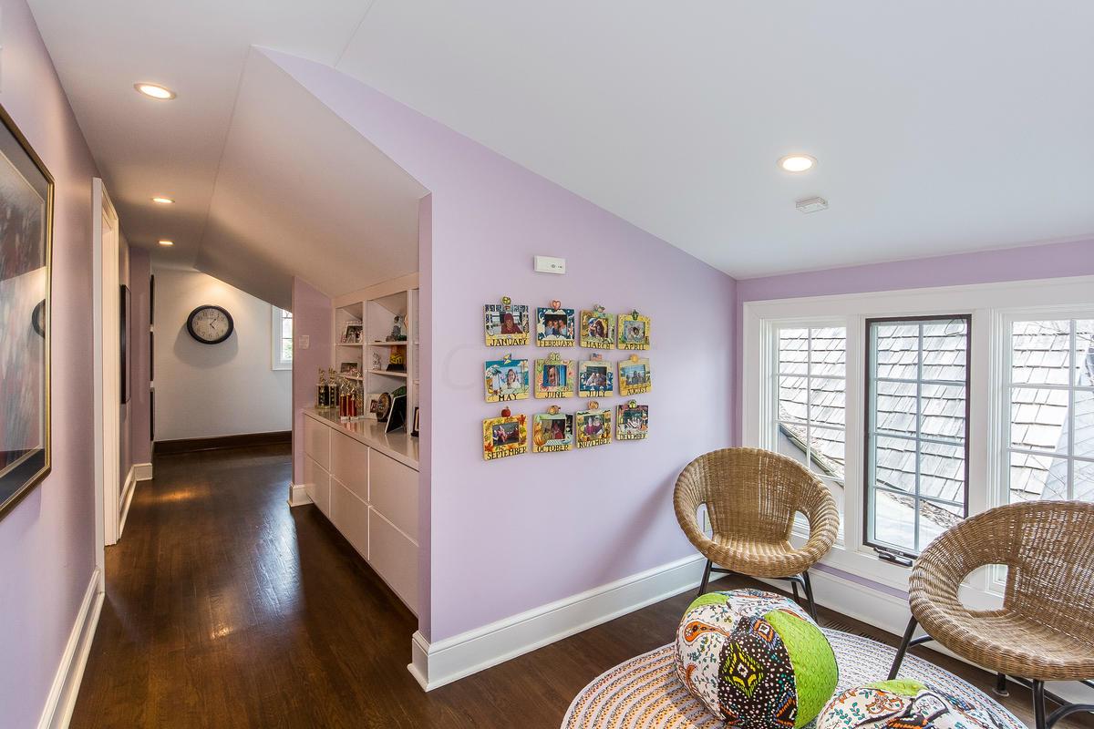 2437 Lane Road Columbus, OH 43220 - Photo 19 of 27