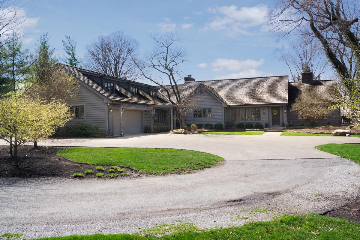 2437 Lane Road Columbus, OH 43220 - Photo 25 of 27