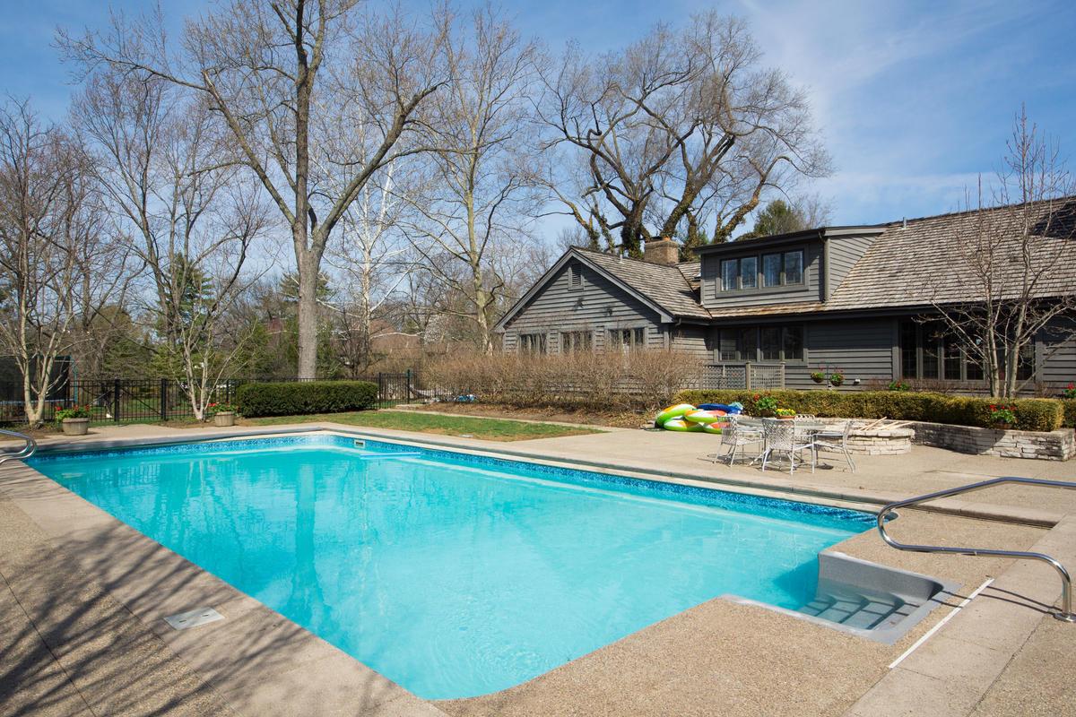 2437 Lane Road Columbus, OH 43220 - Photo 26 of 27