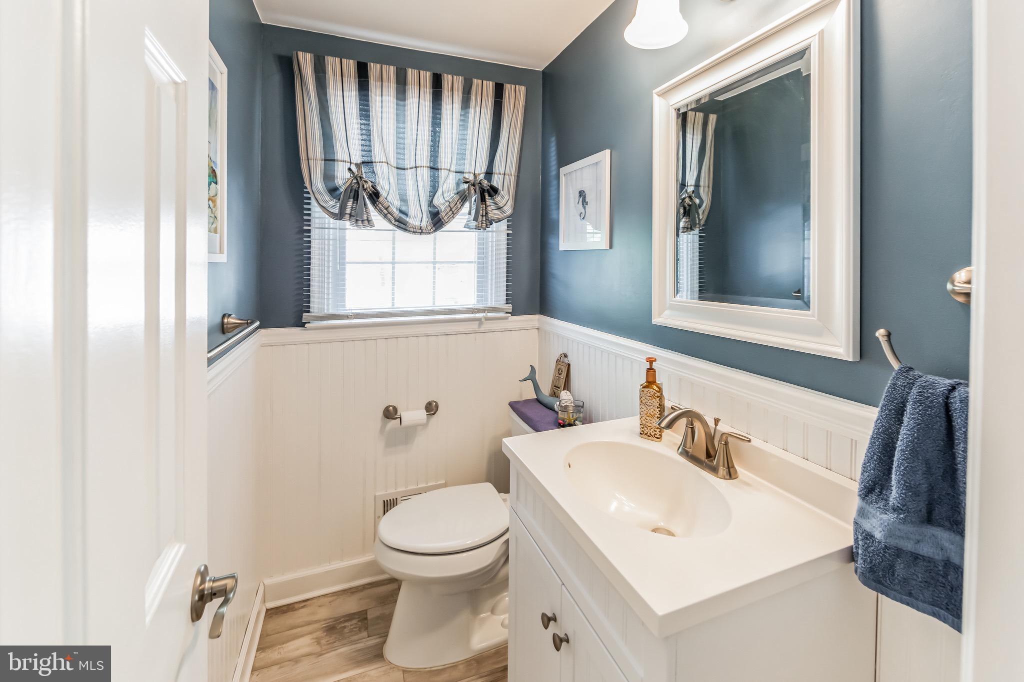 355 Peck Road Downingtown, PA 19335 - Photo 13 of 32 Powder Room