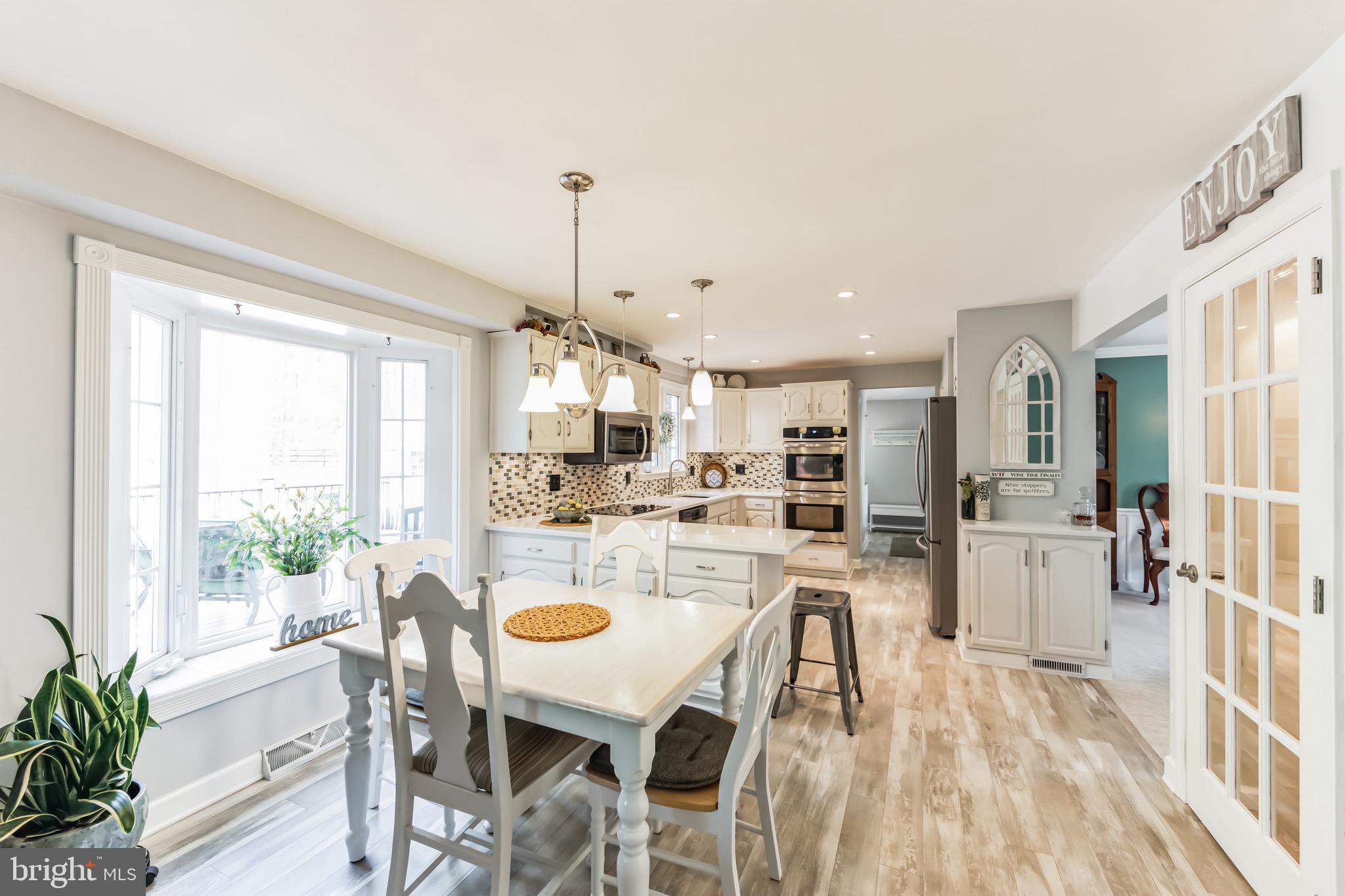 355 Peck Road Downingtown, PA 19335 - Photo 4 of 32 Eat-in Kitchen