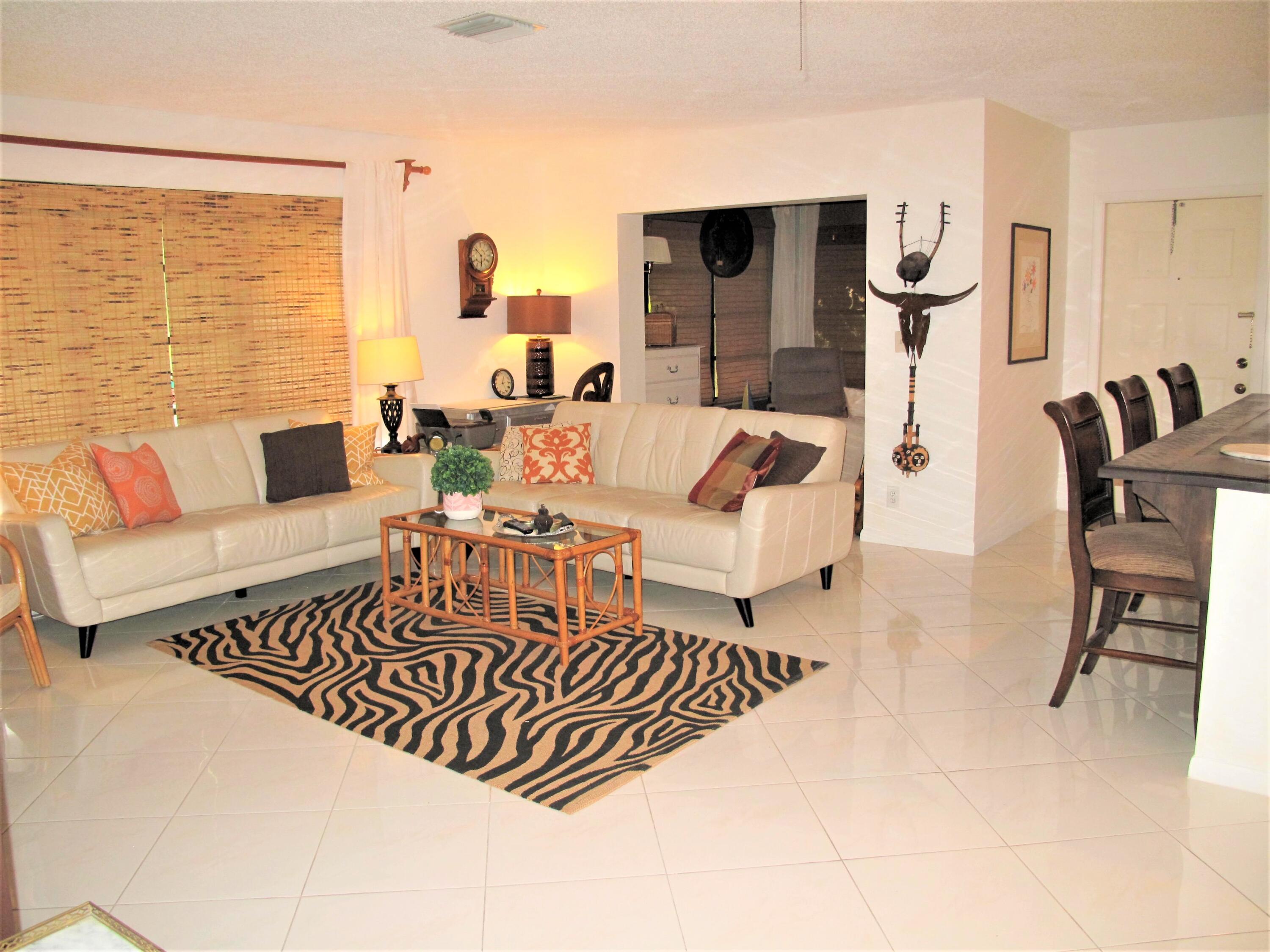 5031 Nesting Way, Unit D Delray Beach, FL 33484 - Photo 17 of 35 Living room