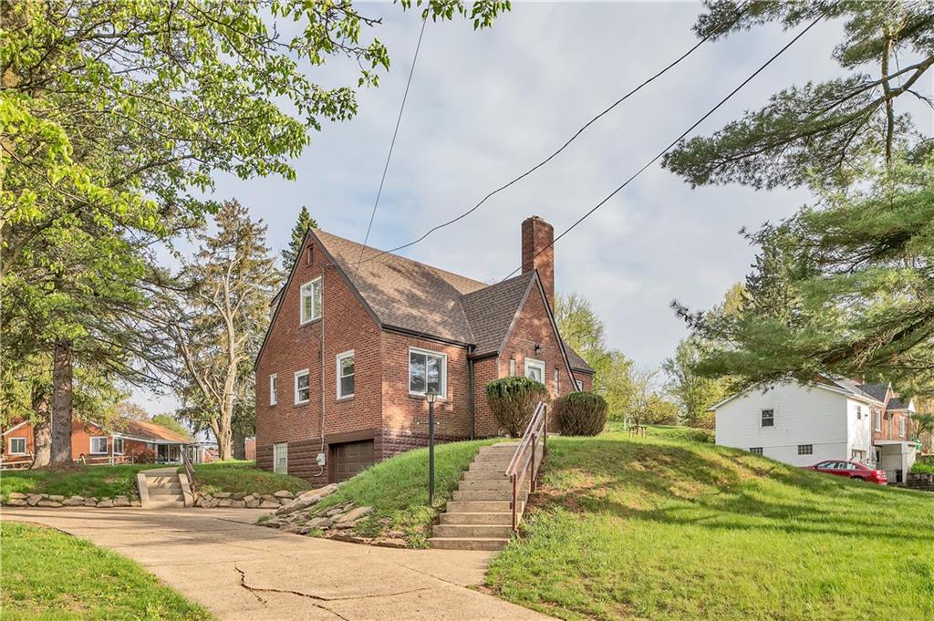 272 Hulton Road Verona, PA 15147 - Photo 2 of 25 Gallery Image 2