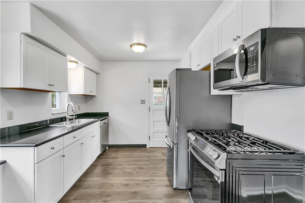 272 Hulton Road Verona, PA 15147 - Photo 8 of 25 Gallery Image 8