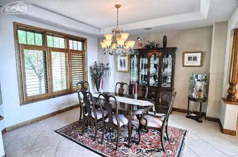13147 Log Cabin Fenton, MI 48430 - Photo 16 of 38 20438743-15.JPG