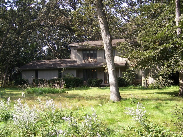 3111 Springbrook Road Crystal Lake, IL 60012 - Photo 4 of 5