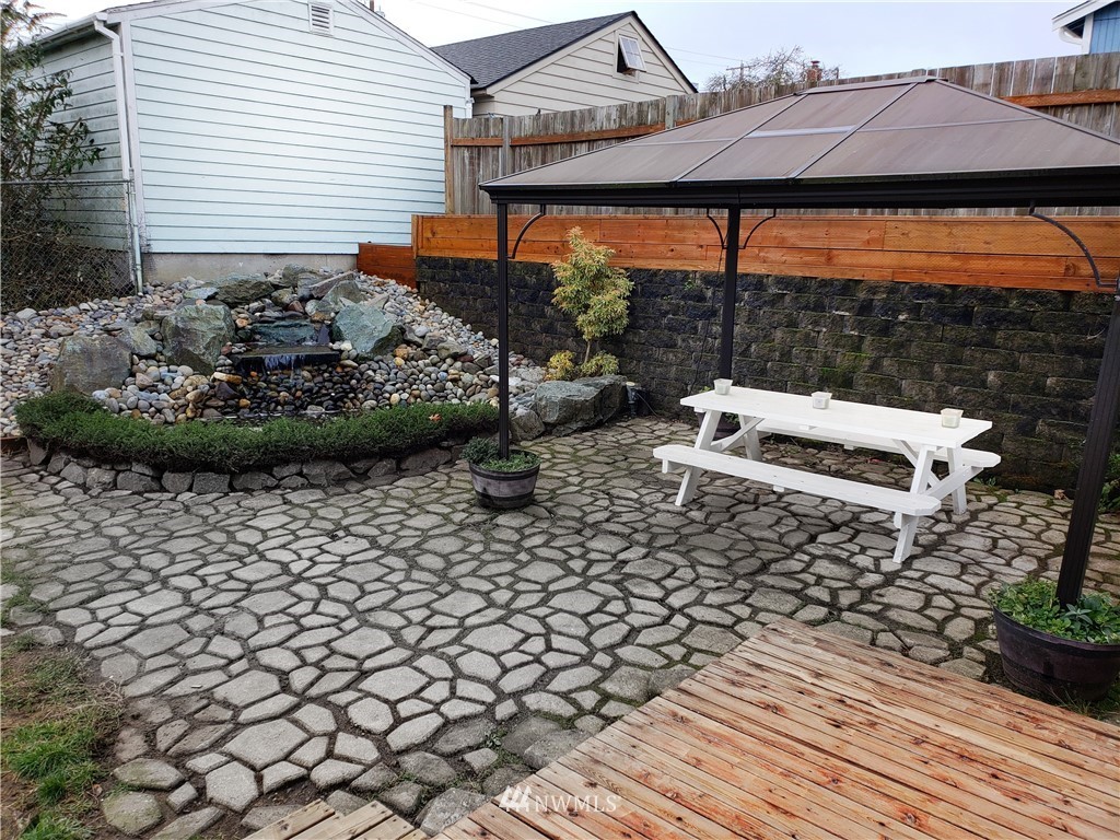 2516 Perry Avenue Bremerton, WA 98310 - Photo 18 of 20 Gallery Image 18
