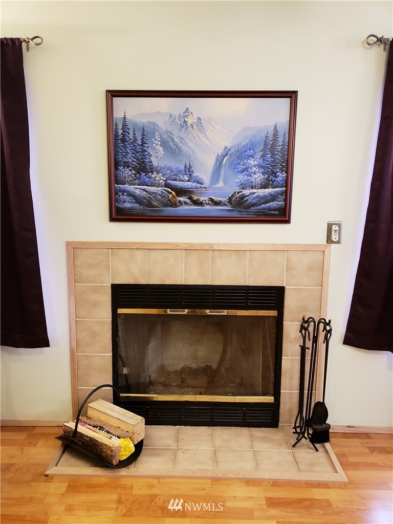 2516 Perry Avenue Bremerton, WA 98310 - Photo 9 of 20 Gallery Image 9