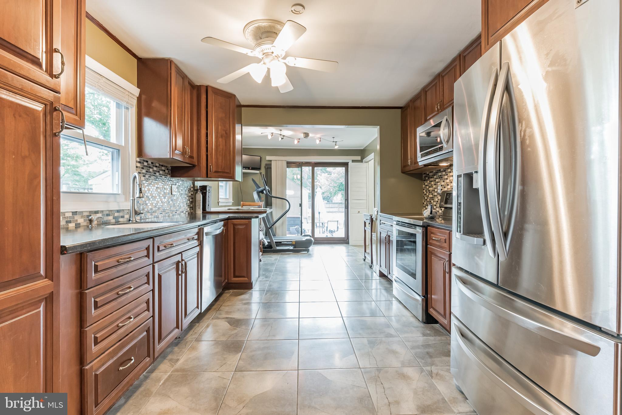1179 Steamboat Road Shady Side, MD 20764 - Photo 8 of 28 Gallery Image 8