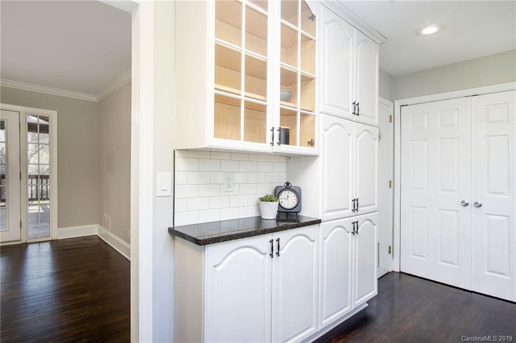 6604 Williams Road, Unit J Charlotte, NC 28215 - Photo 8 of 30 Gallery Image 8