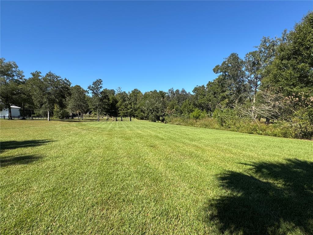 Tbd Northeast 185th Avenue Williston, FL 32696 - Photo 10 of 25 a view of a field with an ocean