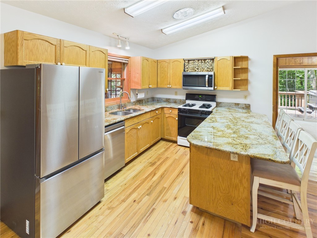 442 Timberlane Drive Boone, NC 28607 - Photo 10 of 31