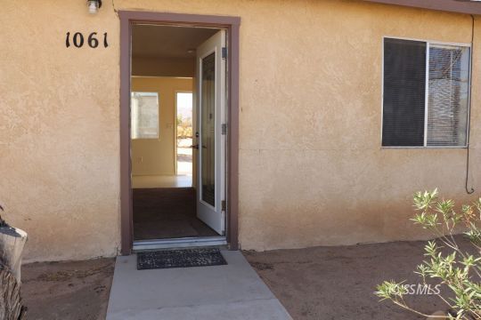 1061 South Richmond Road Ridgecrest, CA 93555 - Photo 3 of 24