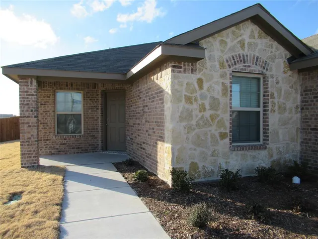 $2,290 | 2301 Carrier Drive, Fate, TX 75189