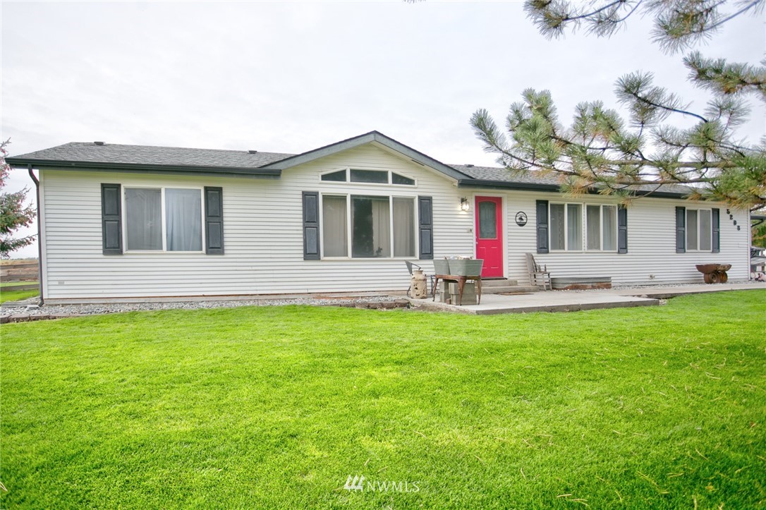 5298 North Frontage Road Northeast Ephrata, WA 98823 - Photo 2 of 25 Gallery Image 2