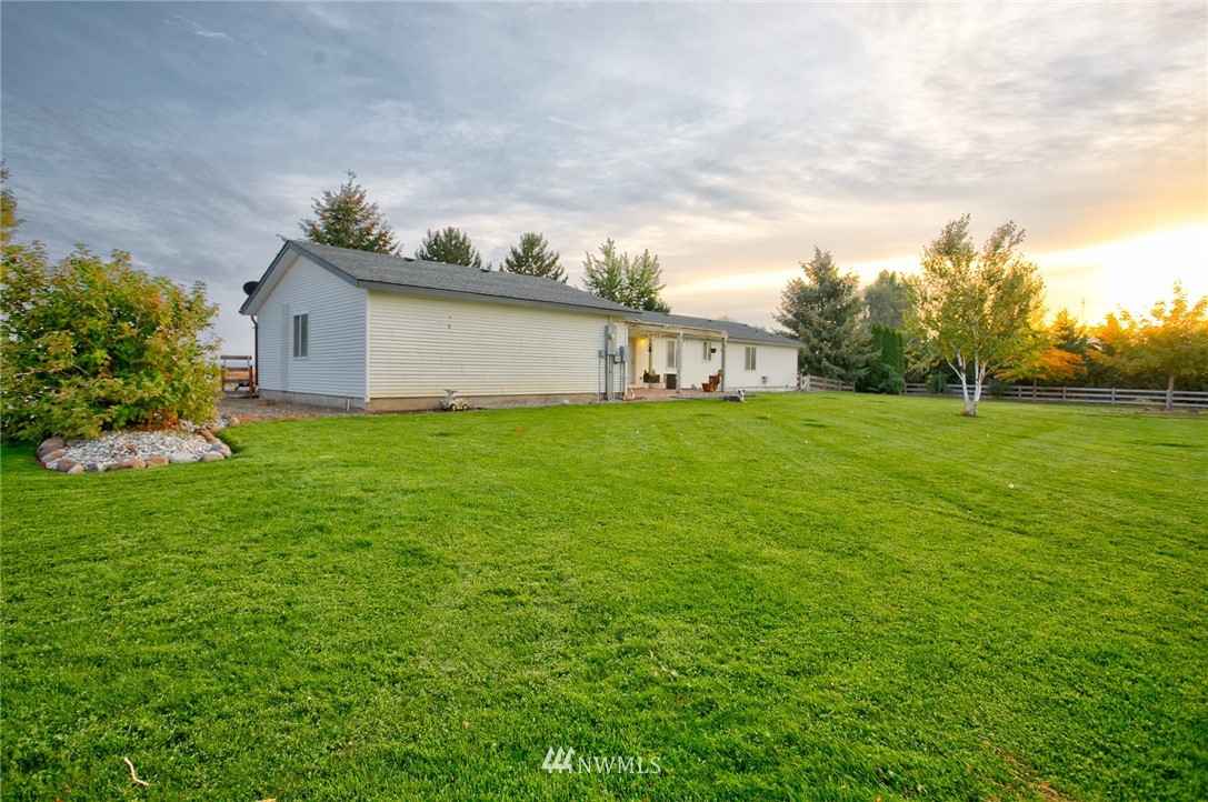 5298 North Frontage Road Northeast Ephrata, WA 98823 - Photo 4 of 25 Gallery Image 4