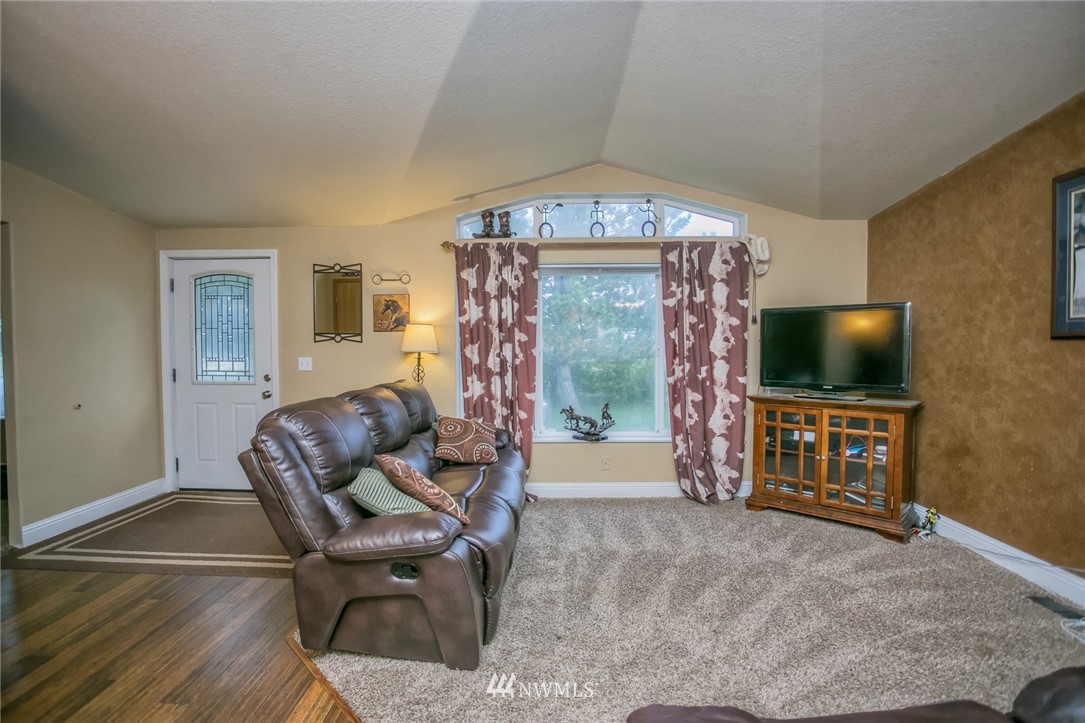 5298 North Frontage Road Northeast Ephrata, WA 98823 - Photo 9 of 25 Gallery Image 9