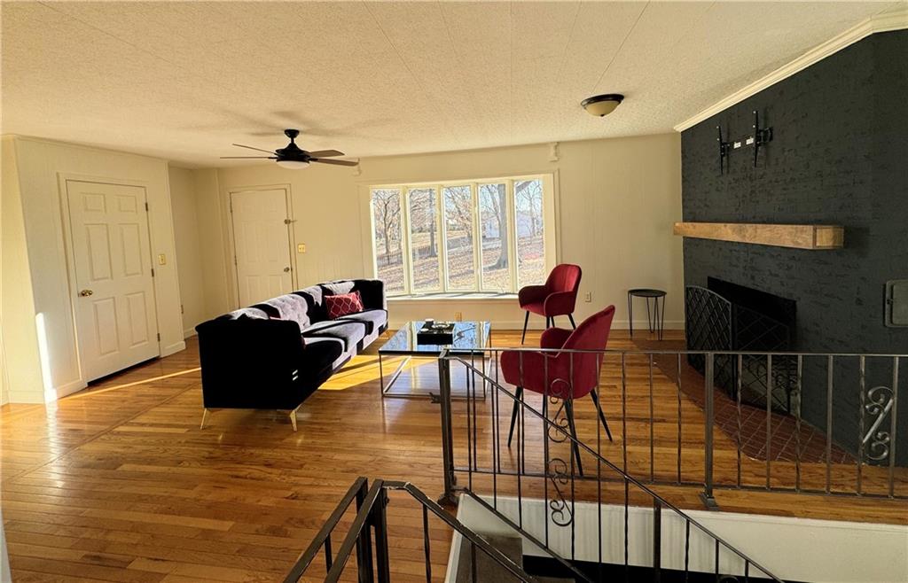 12915 Northwest Porter Road Kansas City, MO 64152 - Photo 3 of 22