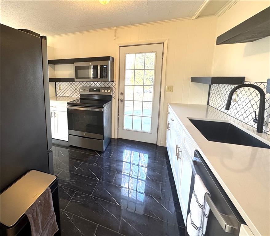 12915 Northwest Porter Road Kansas City, MO 64152 - Photo 10 of 22