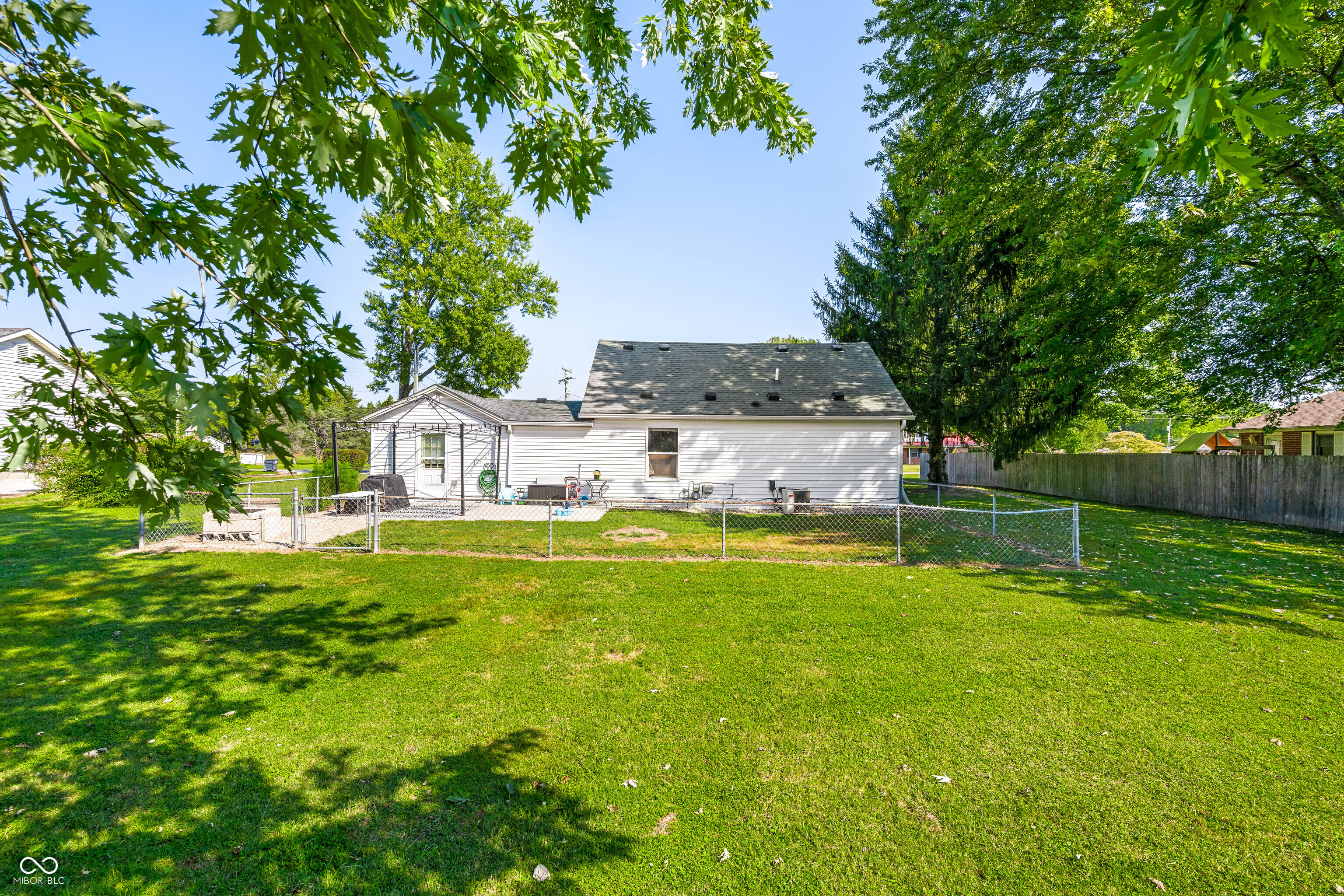 720 East Redding Road Seymour, IN 47274 - Photo 8 of 57