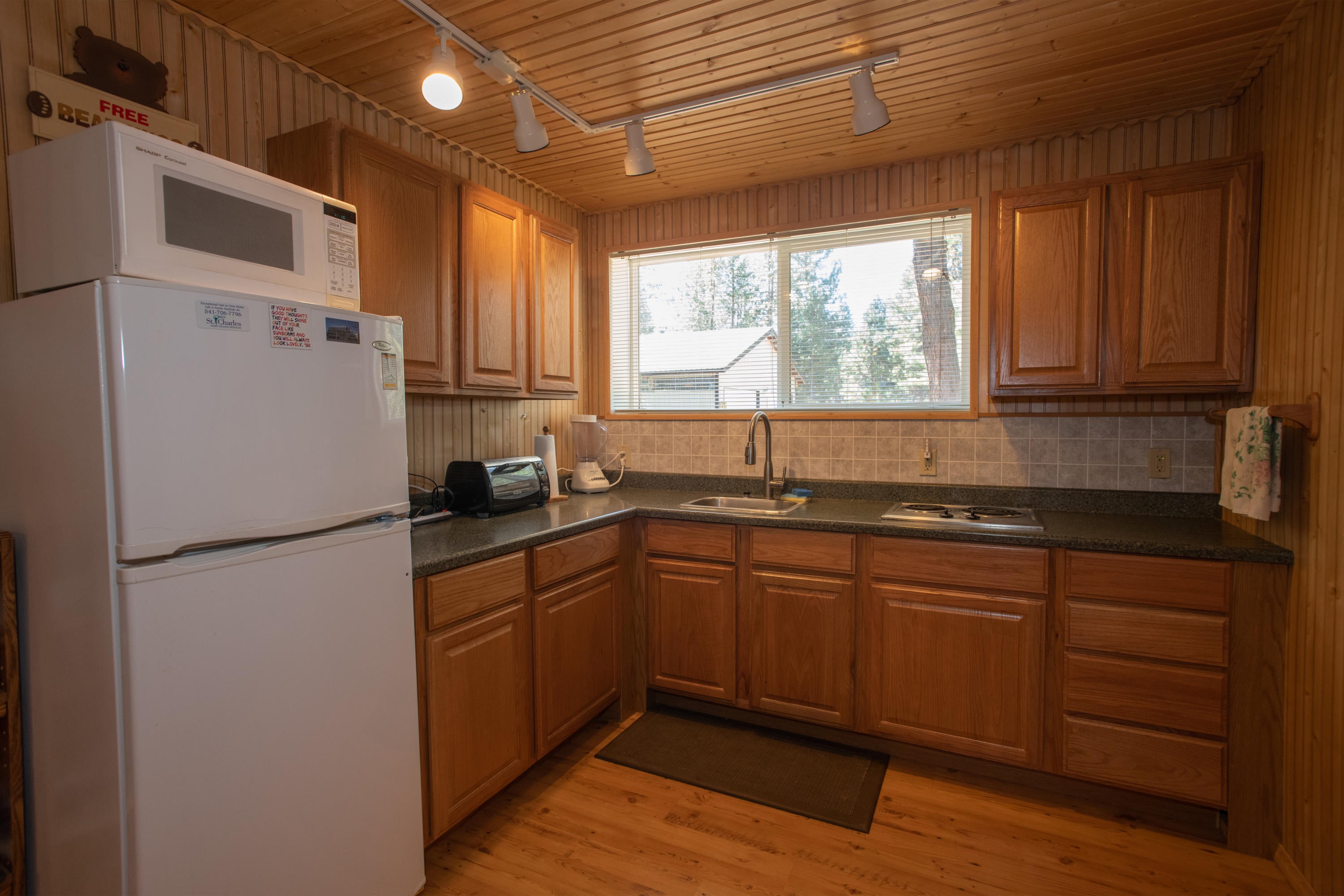 17031 Azusa Road Bend, OR 97707 - Photo 23 of 27 090220_0235 copy