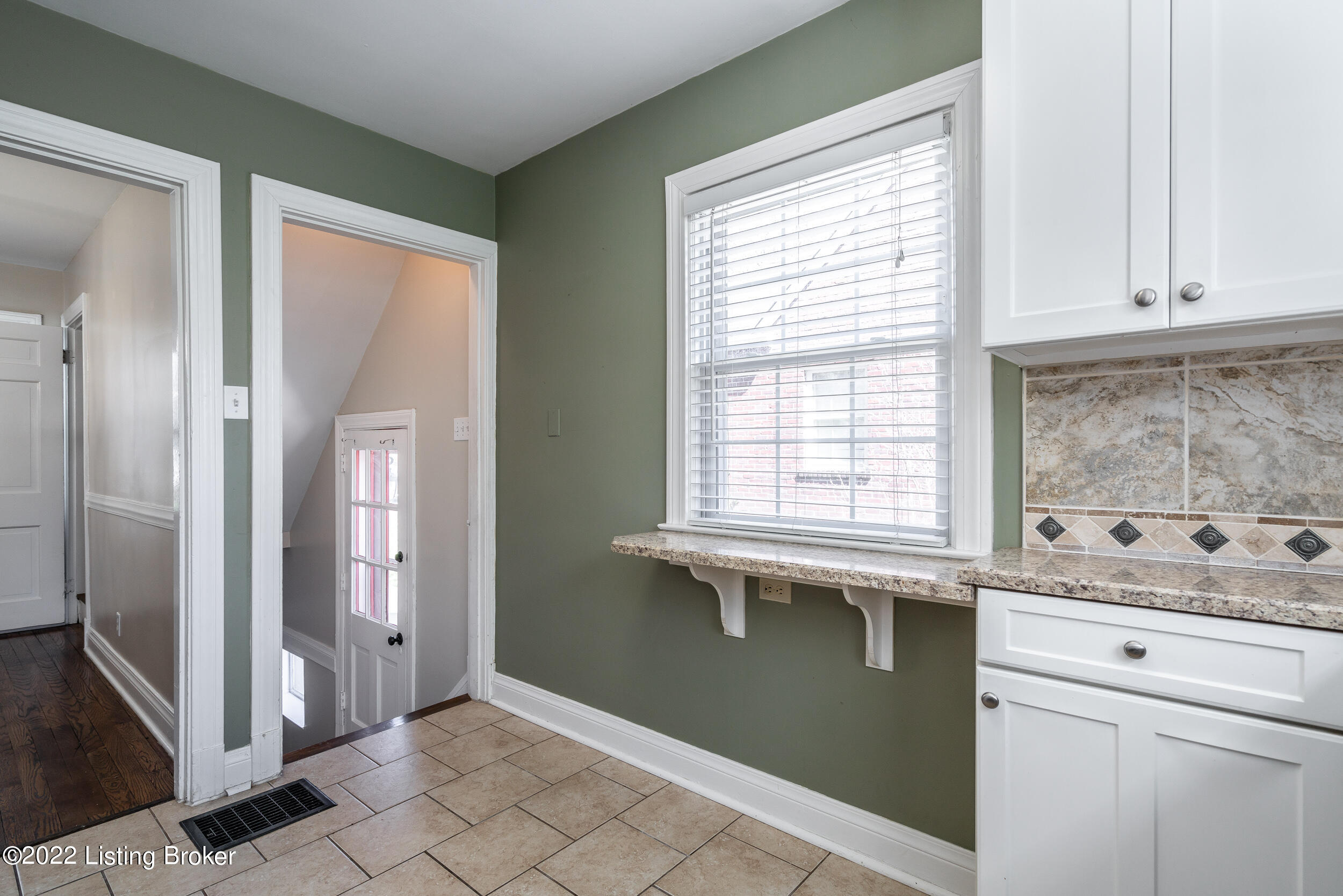 3908 Alton Road Louisville, KY 40207 - Photo 18 of 41 3908 Alton Rd-21