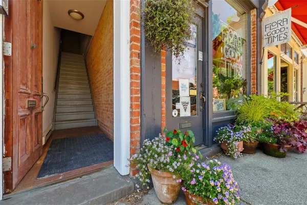 $3,750 | 197-199 East Main Street, Unit 2, Beacon, NY 12508
