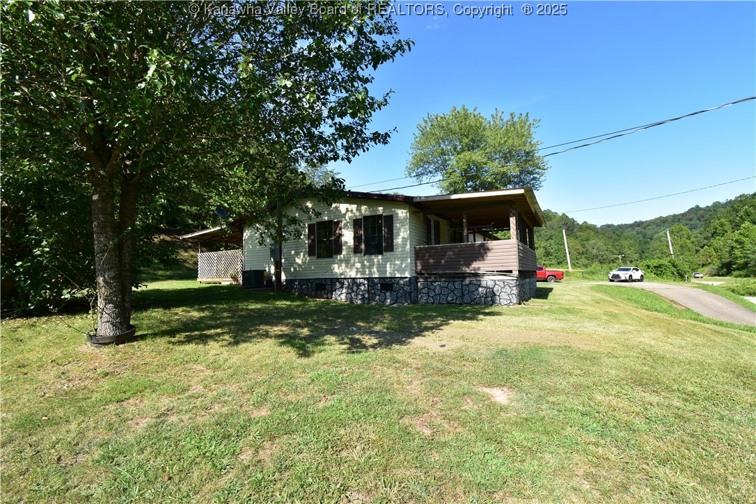 3701 North Grapevine Road Charleston, WV 25320 - Photo 3 of 20 Gallery Image 3