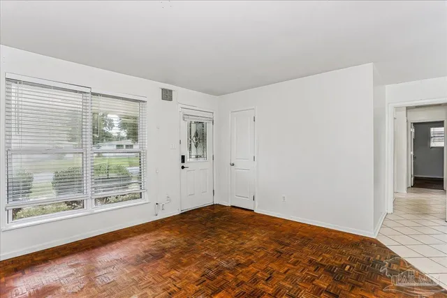 $185,000 | 918 East Montclair Road, Pensacola, FL 32505