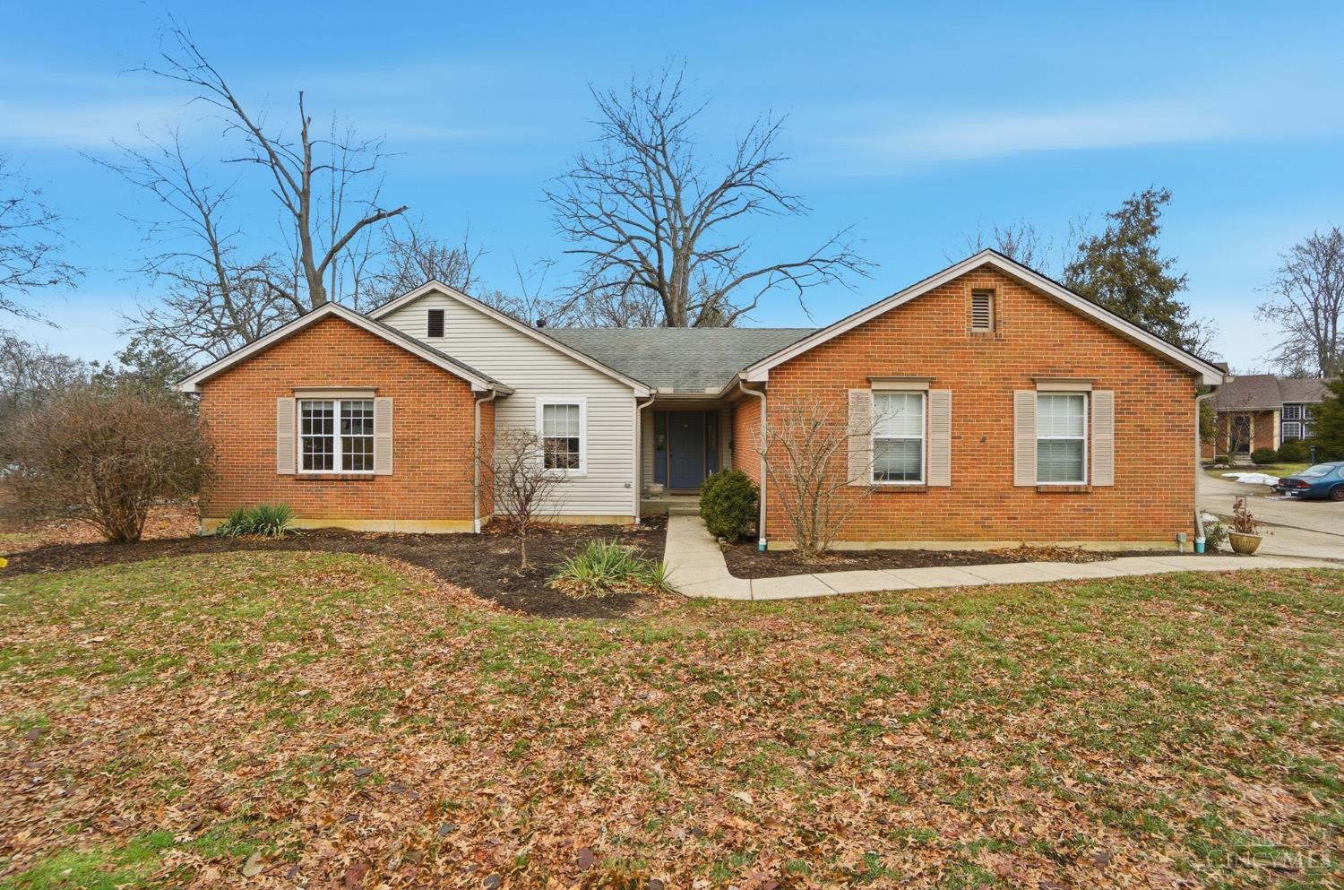 1090 West Galbraith Road Cincinnati, OH 45231 - Photo 1 of 37 Brick ranch built in 1991