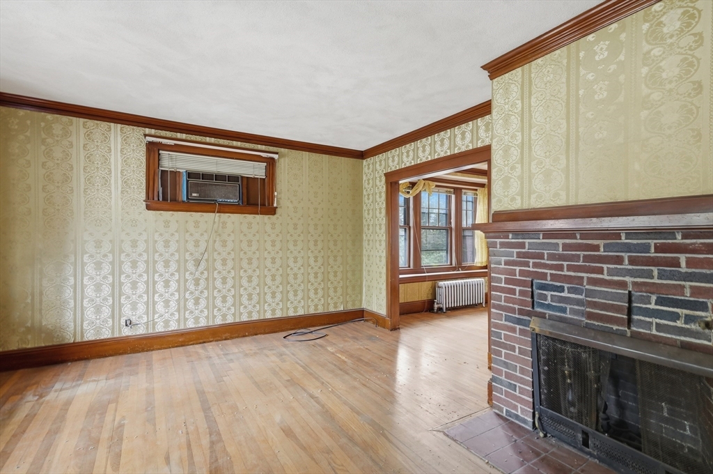 79 Goodenough Street Boston, MA 02135 - Photo 5 of 33