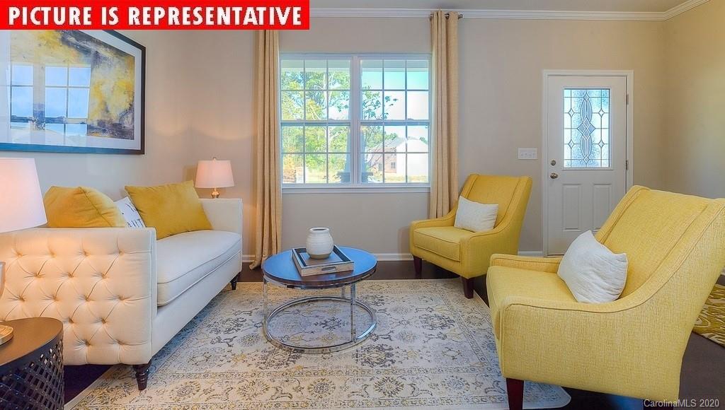 4905 Traynor Road Charlotte, NC 28216 - Photo 3 of 29 Gallery Image 3