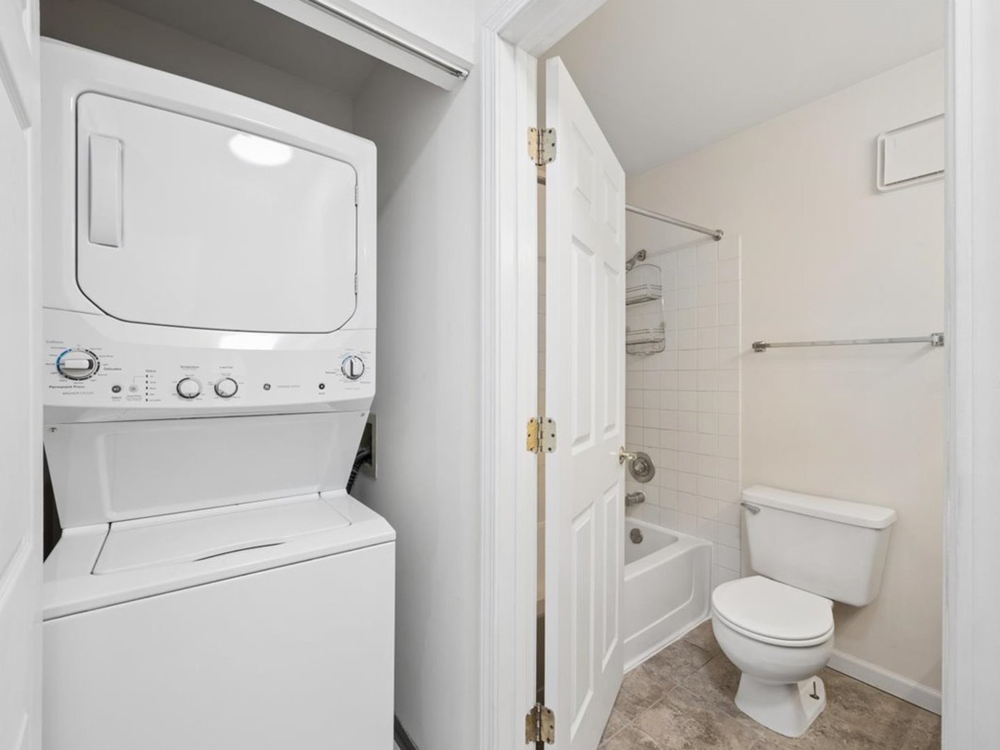 3265 Kirchoff Road, Unit 217 Rolling Meadows, IL 60008 - Photo 12 of 16
