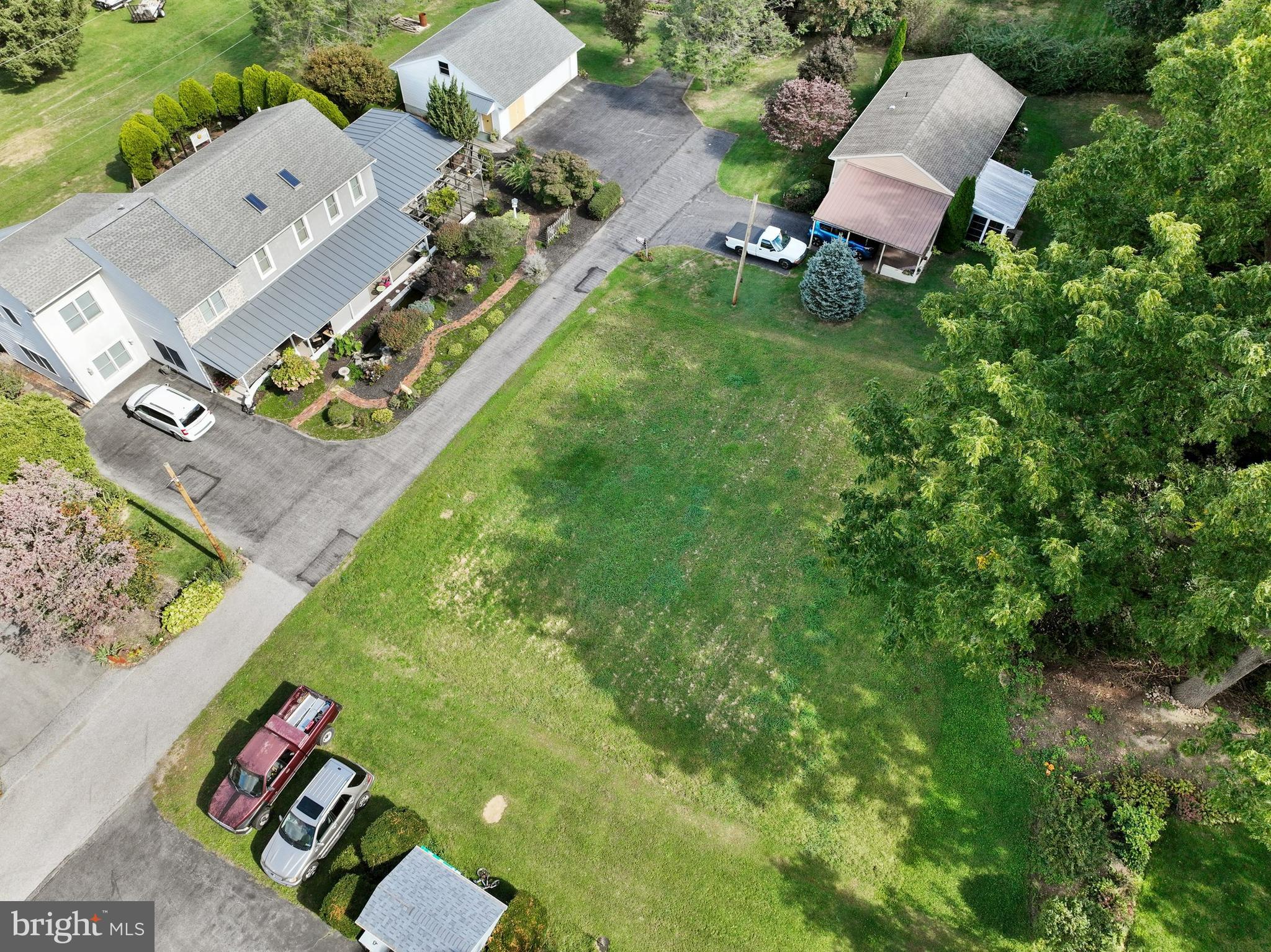 605 Hillcrest Road York, PA 17403 - Photo 4 of 9 Gallery Image 4