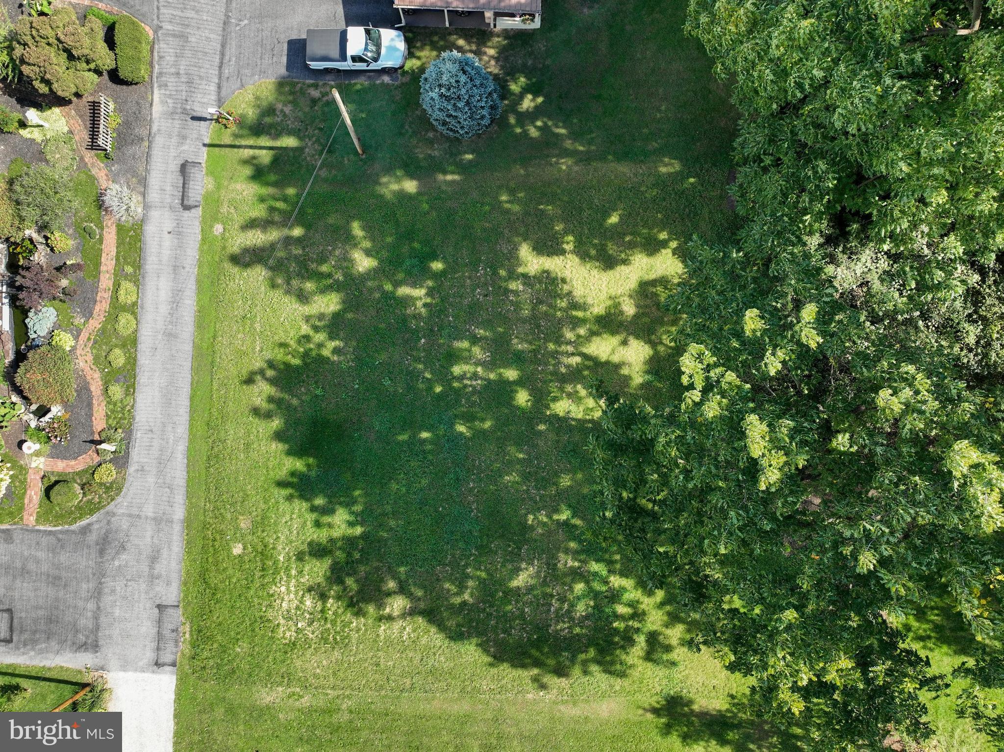 605 Hillcrest Road York, PA 17403 - Photo 8 of 9 Gallery Image 8