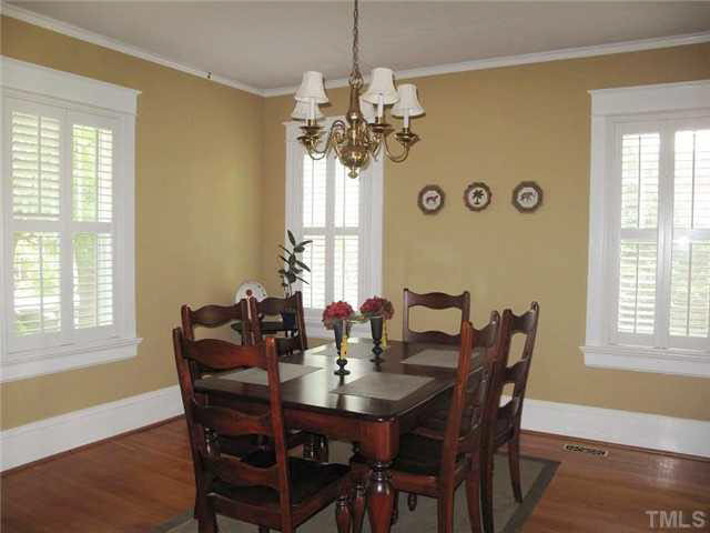 902 West Johnson Street Raleigh, NC 27605 - Photo 2 of 14 Dining Room