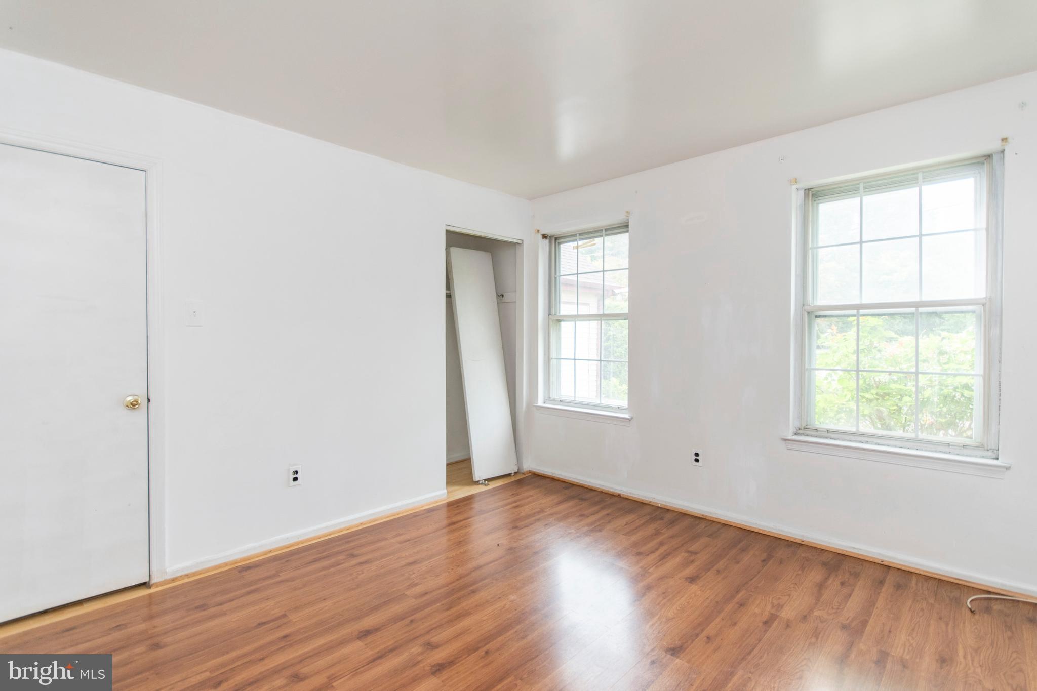 7705 Oak Lane Road Cheltenham, PA 19012 - Photo 12 of 40 Gallery Image 12