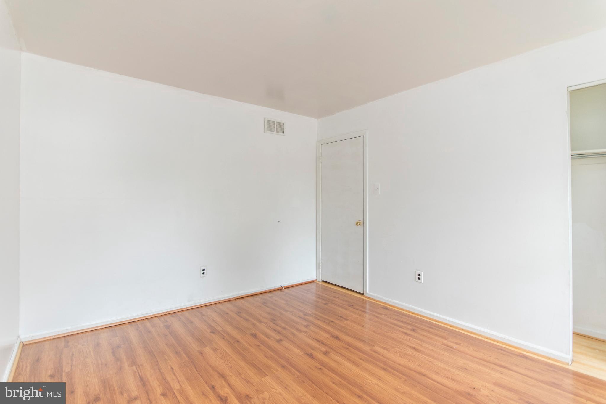 7705 Oak Lane Road Cheltenham, PA 19012 - Photo 13 of 40 Gallery Image 13